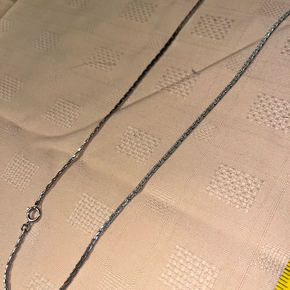 Elegant Silver Chain Necklace
